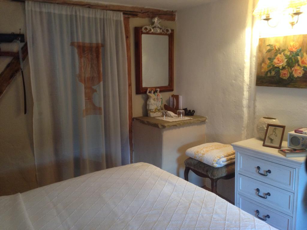 All Seasons Bed & Breakfast Kerpen  Номер фото
